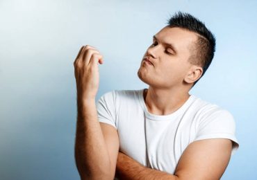 How Should Men Take Care of Their Nails?