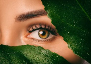 How to Make Your Lashes Thicker and Longer
